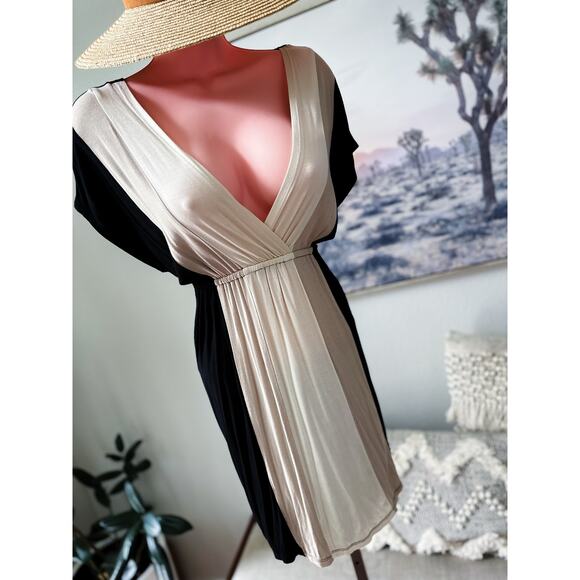 Soft Steps thru Golden Light plunging minimalist colorblock kimono dress - Picture 4 of 4